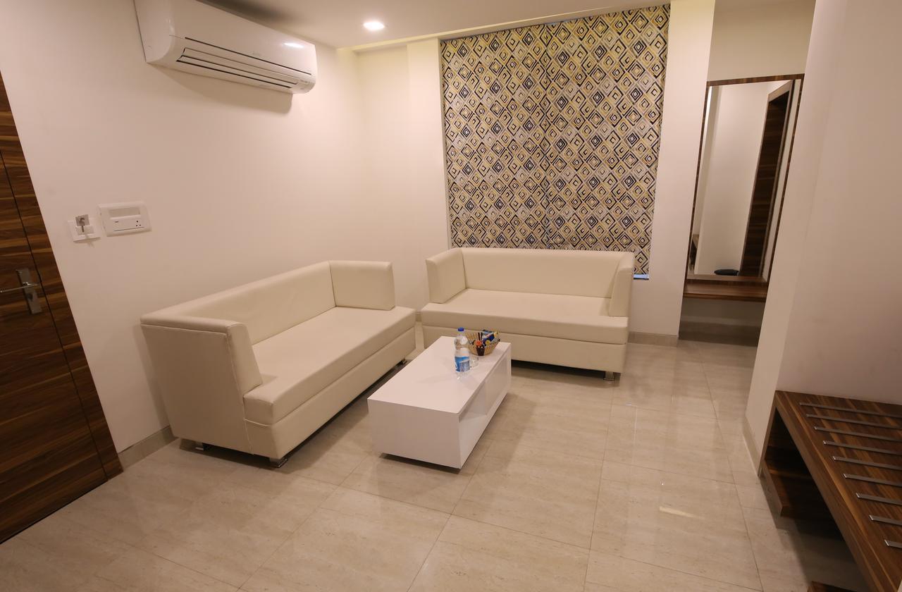 Hotel Narayanam Kota  Buitenkant foto